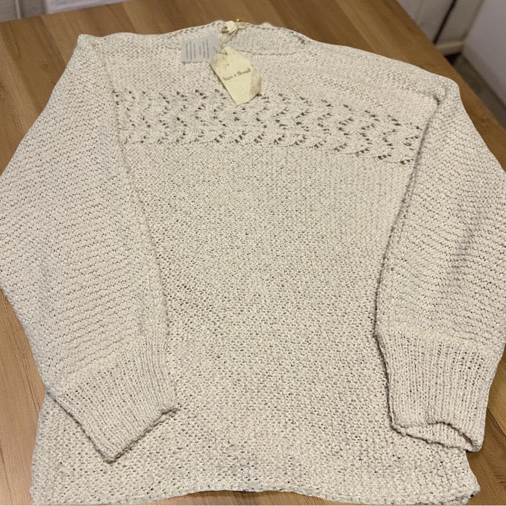 🍂 Hem & Thread Chic Cream Knit Sweater NWT.  SIZE L - Picture 2 of 5
